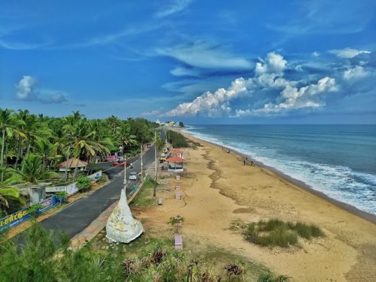 Sanguthurai Beach-1